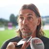 Im Zuge des Umbruchs arbeitet der Trainer des FC Augsburg Martin Schmidt mit etlichen Neuzugängen zusammen