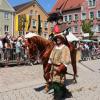 Perfektes Sommerwetter beim großen Frundsberg-Festumzug.