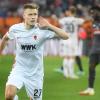 Alfred Finnbogason weiß noch nicht, wie es für ihn weitergehen wird. Sein Vertrag beim FC Augsburg läuft Ende Juni aus. 