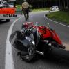 Auf der Rennstrecke zwischen Birkach und Mickhausen ist es am Wochenende zu einem Motorradunfall gekommen. Ein 19-Jähriger ist verletzt worden. 