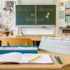 Zwergschule wird geschlossen.
Die Petition der Eltern aus Unterjoch ist erfolglos geblieben: Die Mehrheit im Bildungsausschuss im Bayerischen Landtag hat sich gegen eine Weiterführung der Zwergschule entschieden. 