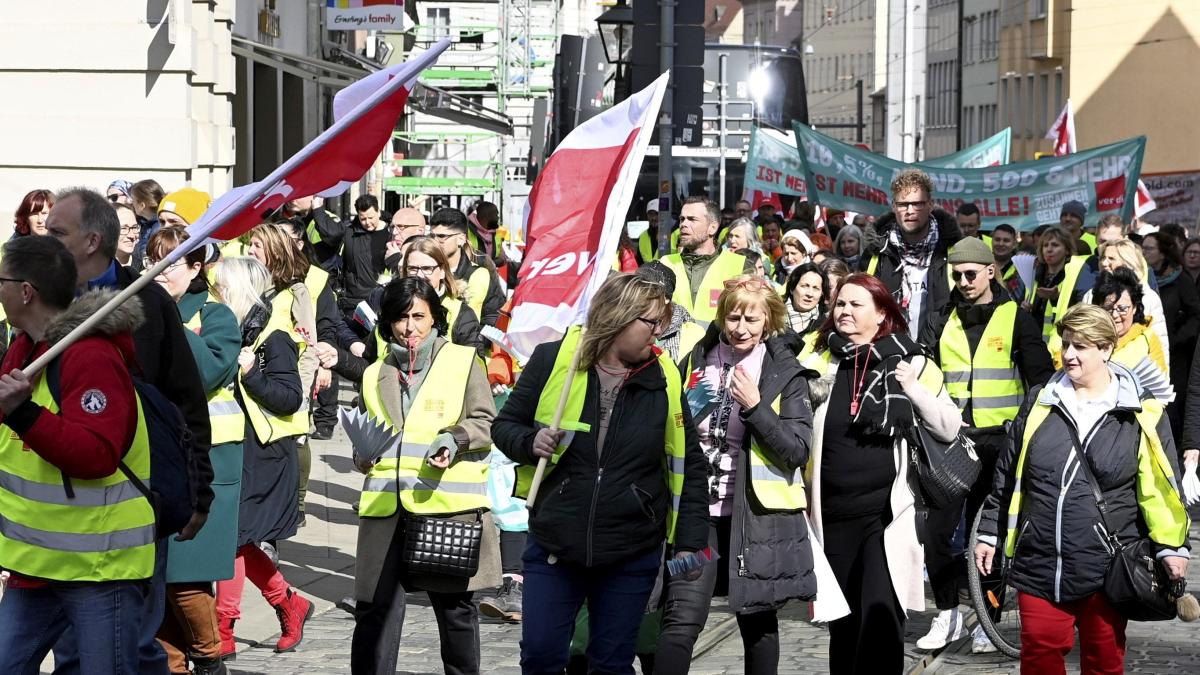 Bildergalerie: Streik In Augsburg: Die Bilder Zum Großen Verdi-Aktionstag