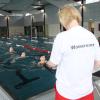 Sicher Schwimmen: Schülerinnen und Schüler der fünften Klasse der Realschule Thannhausen zeigen, dass sie es können.