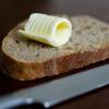 Die Vorlieben sind unterschiedlich: Der eine schwört auf Butter, die andere streicht sich ausschließlich Margarine auf Brot.