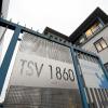 Auf der Geschäftsstelle des TSV 1860 München herrscht derzeit geschäftiges Treiben. dpa