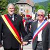 Karl Janson als überzeugtem Europäer waren die Beziehungen zu Vöhringens Partnerstädten immer wichtig. Dieses Foto zeigt ihn mit dem ehemaligen Bürgermeister von Vizille, Serge Gros.  	