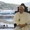 Papst Franziskus – hier jüngst bei seinem Besuch auf Lesbos – hat seine gesundheitliche Krise offenkundig überwunden.  