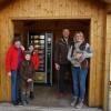 Lydia und Michael Kaufmann haben in Hennenweidach einen Eierautomaten. Zur Familie gehören auch die Kinder Marie, Vroni, Jakob und Johannes.  