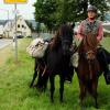 Hoch zu Ross: Hans Watzl ist mit den Pferden 23 Tage lang unterwegs, um seinen Enkel von der Schule abzuholen. 