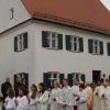 Aus dem kirchlichem Leben ist der Pfarrhof Bubesheim nicht wegzudenken, wie zum Beispiel beim Besuch des Bischofs im Jahr 2015. 