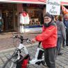 Adolf Herzog aus Zahling nahm nicht nur an der Demo in Aichach teil. Zuvor war er bereits mit seinem E-Bike nach Augsburg geradelt und hatte dort ebenfalls demonstriert.