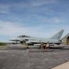 Vom Shelter auf die Startbahn: Zwei Eurofighter des Taktischen Luftwaffengeschwaders 74 in Neuburg machten sich am Samstag von der Basis in Zell auf den Weg in die Slowakei.