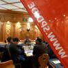 Vorstandssitzung des SPD Rain: Sechs Männer, zwei Frauen und die Frage, wie es weitergehen soll. 
