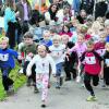 "Kinder laufen für Kinder" heißt es diesmal bei "Krumbach läuft". Der Erlös wird SOS-Kinderdörfern zugutekommen. Unser Archivbild zeigt eine Szene des Laufs im Jahr 2008. Das Programm der Gesundheitswoche im Detail ist in Kürze auch auf der Internetseite der Stadt (www.krumbach.de) abrufbar. Archivfoto: Alois Thoma