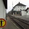 Für 73.000 Euro hat die Gemeinde Dinkelscherben ihren eigenen Bahnhof ersteigert. Das Mindestgebot betrug 9000 Euro.