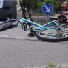 Ein Junge in Gundelfingen stürzt nach einem Rad-Überholmanöver. (Symbolbild)