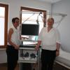Dr. Barbara Ulrich (links) und Christina Neumann in einem der Behandlungszimmer. Beim Tag der offenen Tür wurde die neue Praxis in Denklingen vorgestellt. 