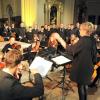 Die Chöre und Orchester des Nikolaus-Kopernikus-Gymnasiums beim Weihnachtskonzert in der Weißenhorner Stadtpfarrkirche. 	