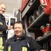 Feuerwehrkommandant Thomas Heider (links) und sein Stellvertreter Alois Schweinberger treten nach 18 Jahren nicht mehr für ihre bisherigen Ämter an. Zufrieden blicken die beiden Kleinaitinger auf ihre lange Amtszeit zurück.