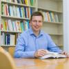 Dr. Hannes Zacher ist Professor für Arbeits- und Organisationspsychologie am Institut für Psychologie der Universität Leipzig.