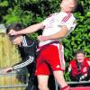 Auf Höhenflug: Martin Böhm (rechts) und der TSV Ober-/Unterhausen gewannen auch in Rohrenfels (links Majkl Makalic) mit 5:2. Foto: Xaver Habermeier