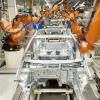 In deutschen Autowerken bestimmen Roboter längst den Arbeitsalltag.