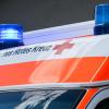 Ein Autofahrer hat in Neuburg einen 13-jährigen Radfahrer erfasst. Der Junge kam ins Krankenhaus.