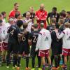 Supercup verloren, Martínez verletzt: FC Bayern startet angeschlagen in den Pokal