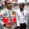 Lewis Hamilton und sein Vater Anthony im Jahr 2007. Bis 2010 war er sein Manager, ehe Lewis Hamilton ihn feuerte.