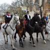 Die Teilnehmerinnen von der Pferderesidenz Thal trugen beim Leonhardiritt Gewänder aus der Zeit von Kaiserin Sissi.