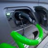 Das überraschend schnelle Ende der Kaufprämie für Elektroautos verärgert die betroffenen Kunden und die Autokonzerne.