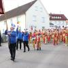 Mehrere Tausend Besucherinnen und Besucher säumten die Straßen, um mit dem Kötzer Narren Club Fasching zu feiern.