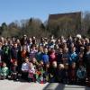 Wenn viele zusammenpacken, dann geht etwas vorwärts: Viele Erwachsene und Kinder machten bei der Waldsäuberung des WFC Aystetten mit. 
