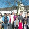 Zum 80. Geburtstag von Michael Jung aus Unterach (Mitte mit Krawatte, rechts daneben seine Frau Theresia) gratulierten natürlich auch die sechs Kinder und acht Enkel. 