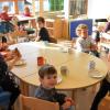 Hell und geräumig ist der Gruppenraum der neuen Rabengruppe des integrativen Kindergarten Lindennest in Senden. 	