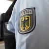 Beamte der Bundespolizisten haben am Donnerstag am Augsburger Hauptbahnhof einen Schwarzfahrer festgenommen.