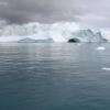 Ein riesiger Eisberg ist von einem Gletscher auf Grönland abgebrochen. Der Berg ist doppelt so groß wie Manhattan.