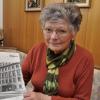 Dora Otto, heute 94, in ihrem Wohnzimmer in Buchdorf. 