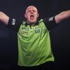 Michael van Gerwen will ins Halbfinale einziehen.