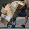 In Deutschland werden einer Studie zufolge so viele Pakete verschickt wie in kaum einem anderen Land - pro Kopf 24 Pakete im Jahr.
