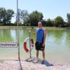 Jahn Lübkemann ist Thannhausens neue Fachkraft für Bäderbetriebe. Unser Bild zeigt ihn am Naturfreibad Thannhausen.