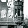 Ende Februar 1944: Der kunstvolle Sandstein-Erker hat das Bombeninferno überlebt. Das Höchstetter-Haus ist zerstört.