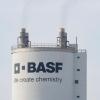 Der Chemiekonzerns BASF hat Stellenstreichungen angekündigt.