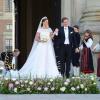 So gefällt wohl allen eine royale Trauung: Die Sonne lachte vom Stockholmer Himmel und der Bräutigam von Prinzessin Madeleine weinte in der Kirche.