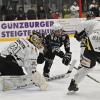Die Burgauer Eisbären verdrängen Sonthofen im Topspiel der Eishockey-Landesliga von der Tabellenspitze.
