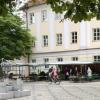 Ein einziger Fierant hatte am Samstag im Dossenbergerhof in Günzburg seinen Stand aufgebaut und bot frisches Obst und Gemüse an. Das war der ganze Bauernmarkt.