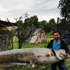 Diesen gigantischen Raubfisch hat Franz Blum (rechts) mit einem Kollegen aus dem Bodensee gezogen.