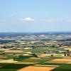 Ein Flugbild aus dem Zentral-Ries: Panorama mit Wemding.