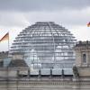 Das Reichstagsgebäude mit der transparenten Kuppel.