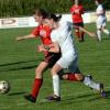 Anna-Lena Kaltenecker (in Weiß) und ihre Kolleginnen vom SV Grasheim sind in der Bezirksliga ausgebremst worden. Beim TSV Binswangen setzte es eine 0:2-Niederlage. 
